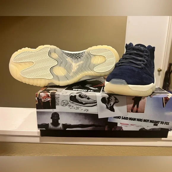 DS Air Jordan 11Lows Derek Jeter “RE2PECT”